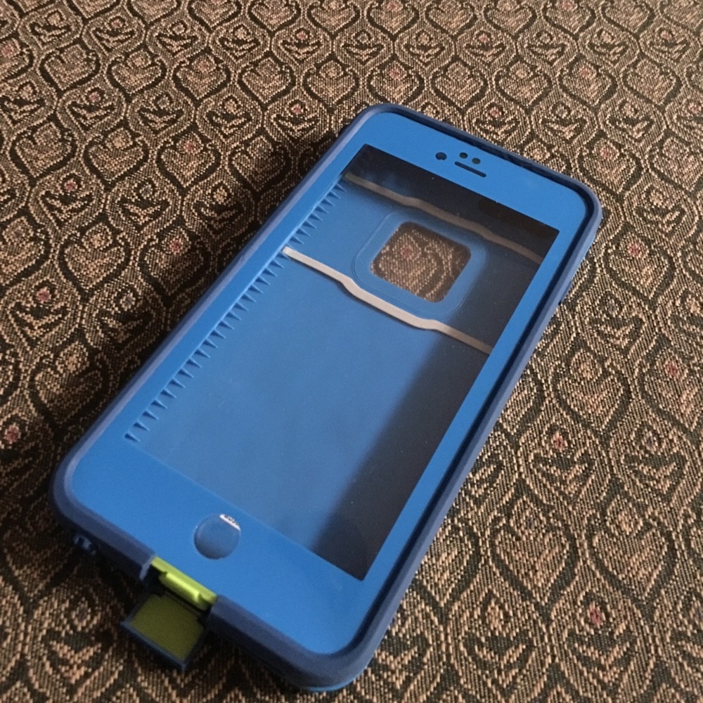 Life proof fre case iPhone 6+ - Picture 2 of 3